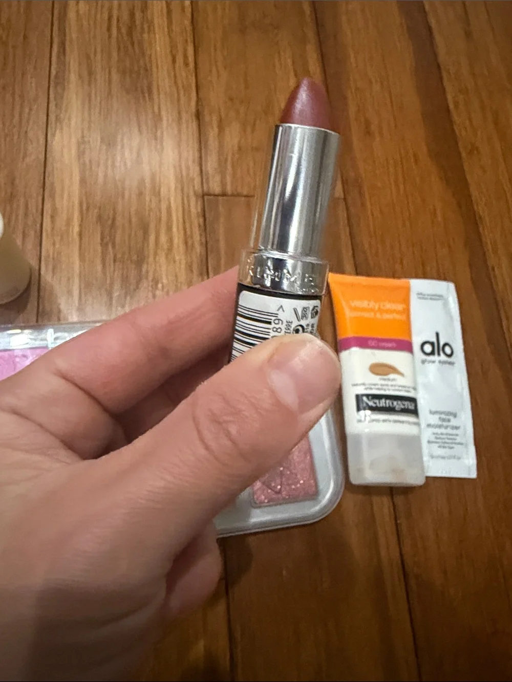 Bundle x 8 products assorted Mac wet n wild ALO Rimmel Makeup Eyeshadow Lipstick